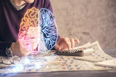 Bir adamın elini tutarken ve dijital bir cihaz ve beyin hologramı çizerken çift pozlama. Veri kavramı.