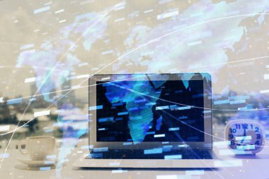 Arkaplanda bilgisayar ve veri temalı çizim tablosu çoklu pozlama. Yenilik kavramı.