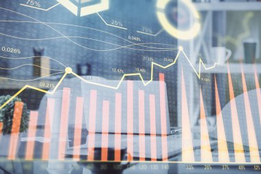 Borsa grafik çizimi ve ofis içi arka planının iki katına çıkarılması. Mali analiz kavramı.