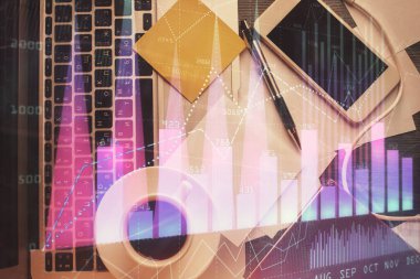 Bilgisayarla arka plan üzerine iki kat mali şema çizimi. Araştırma ve analiz kavramı. Üst görünüm.