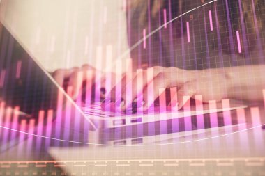 Bilgisayarda ve ön x grafik hologram çiziminde kadın eli yazarken çift pozlama. Borsa yatırım kavramı.