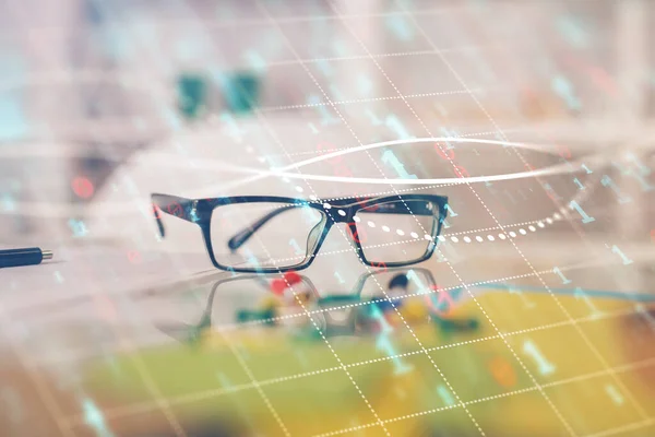 Finansiell Diagram Hologram Med Glasögon Bordet Bakgrund Begreppet Företag Dubbel — Stockfoto