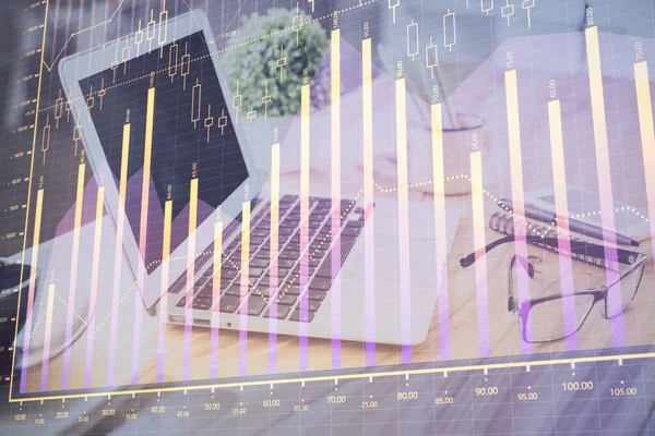 Graf Akciového Trhu Tabulka Počítačovým Zázemím Dvojité Vystavení Koncepce Finanční — Stock fotografie