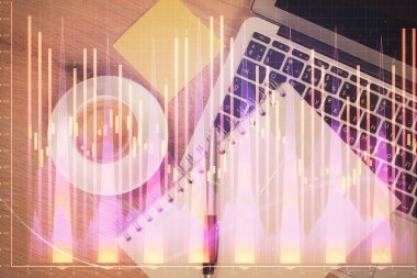 Bilgisayarla ön plan arkaplanını çizerken çift pozlama. Finansal araştırma ve analiz kavramı. Üst görünüm.