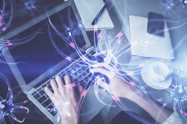 Kadın elinin bilgisayarda ve nöron çizimlerinde çifte pozlama. Eğitim kavramı.