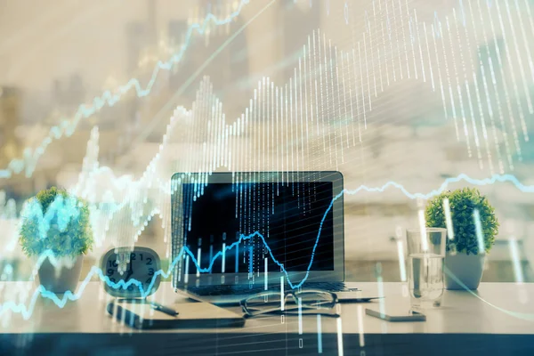 Bilgisayar geçmişi olan eski grafik hologramı. Çifte maruziyet. Finans piyasası kavramı.