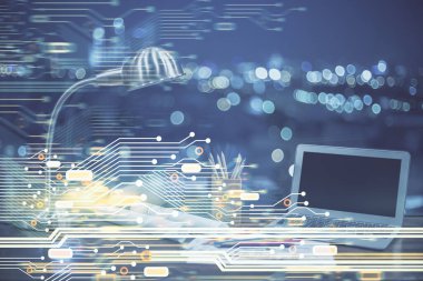 Bilgisayar ve teknoloji temalı holograma çifte maruz kalma. Serbest çalışma kavramı.