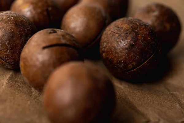 Fondo Nueces Macadamia Cerrar Vista Sobre Fondo Gris Sabrosa Comida —  Fotos de Stock