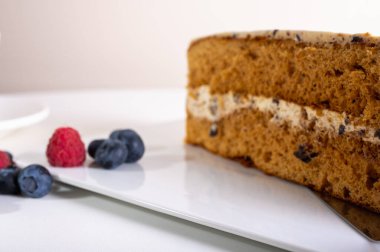 Bal keki, arka planda pasta, yazıtlar için yer. Lezzetli kekler, yemek