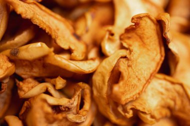 Pişirmek için dilimlenmiş elma, kurutmak için arkaplan.