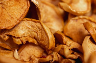 Pişirmek için dilimlenmiş elma, kurutmak için arkaplan.