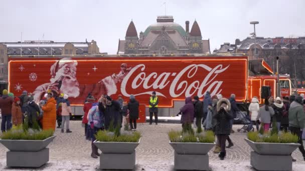 Helsinki Finland Dec 2022 Coca Cola Kersttruck Bezoek Helsinki Tijdens — Stockvideo