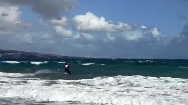 Січня 2023 Kiteboarding Kitesurfing Caribbean Багато Молодих Людей Їдуть Хвилях — стокове відео