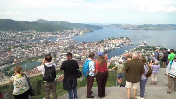 Bergen Norway Jun 2023 Many Tourists Observation Deck Top Floidbanen — Stok video