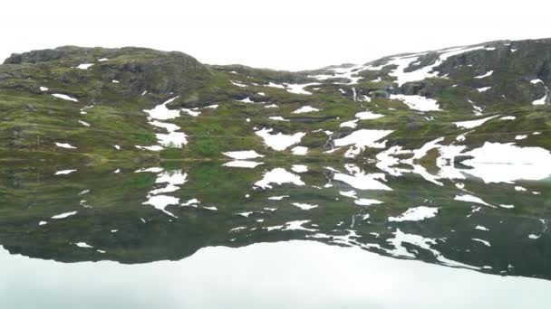 Norvégiában Alpesi Tavakat Egész Évben Jég Borítja Hegyi Táj Hideg — Stock videók