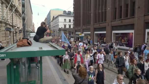 Helsinki Finland September 2023 Een Grote Racistische Demonstratie Helsinki Meer — Stockvideo