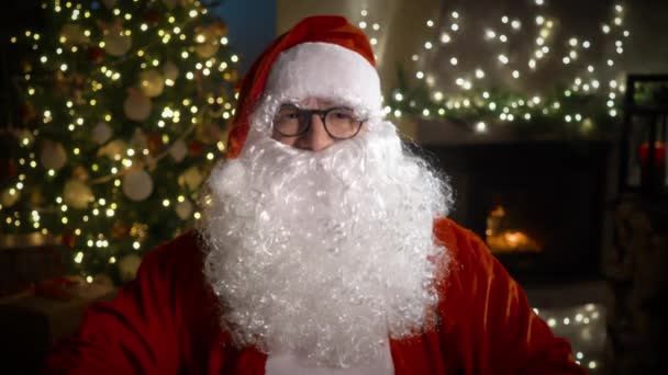 Kamera Internetowa Widok Santa Claus Życząc Wesołych Świąt Szczęśliwego Nowego — Wideo stockowe