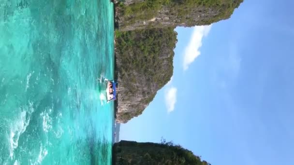 Viagem Barco Entre Ilhas Oceano Índico Água Cristal Turquesa Céu — Vídeo de Stock