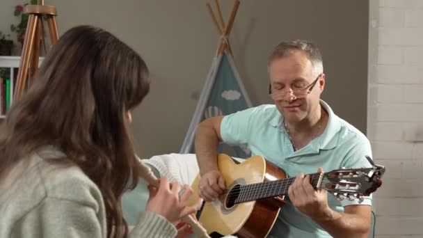 12 jähriges mädchenストック動画、ロイヤリティフリー12 jähriges mädchen動画 | DepositPhotos