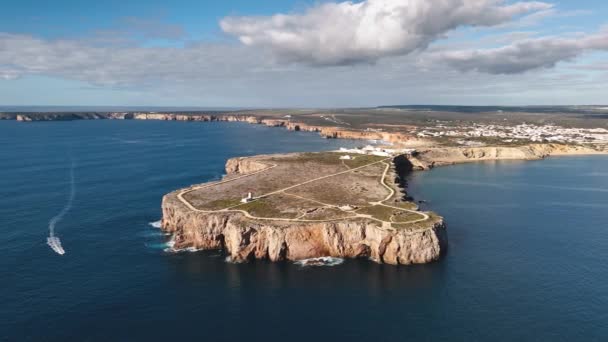 萨加尔要塞和圣维森特角的空中全景 它是葡萄牙和欧洲大陆最南端的地方 — 图库视频影像