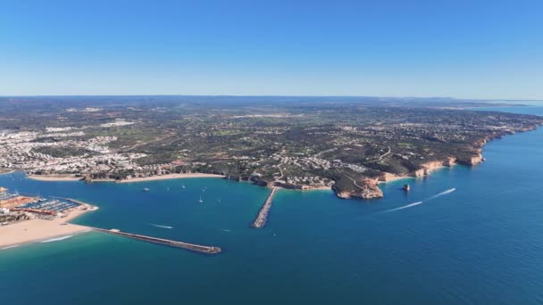 Légi Panorámás Kilátás Algarve Tengerparti Dél Portugáliában Carvoeiro Marina Portimao — Stock videók