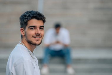 Milenyum gençleri ya da sokaktaki öğrenciler