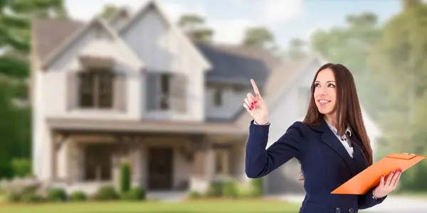 Commercial Real Estate Agent Showing House Sale Rent — Stock Photo, Image