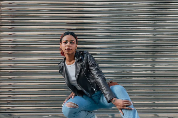 stock image urban girl posing on the street