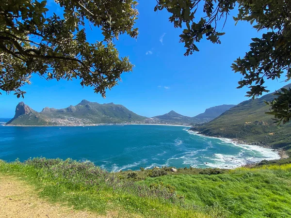 南アフリカ共和国東海森林保護区公共の視点のピークドライブから撮影アウトベイを望む南の岬の素晴らしい景色 — ストック写真