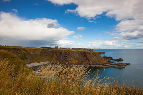Dunnottar Castle Ruined Medieval Fortress Located Rocky Headland North Eastern — Stockfoto