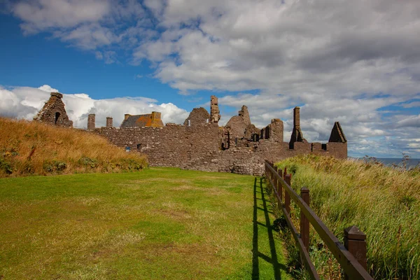 Dunnottar Castle Ruined Medieval Fortress Located Rocky Headland North Eastern — 图库照片