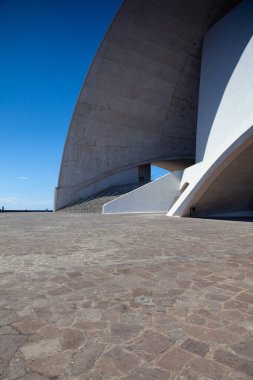 Santa Cruz de Tenerife, İspanya - 22 Haziran 2021: The Auditorio de Tenerife konser salonunun detayları. Ünlü İspanyol mimar Santiago Calatrava tarafından dizayn edilen ikonik bina.