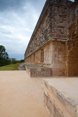 Uxmal, Meksika - 30 Ocak 2018: Majestic Uxmal, Meksika'da mahveder. Uxmal bir Antik Maya Klasik dönem bugünkü Meksika şehridir.
