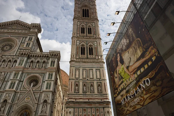 Florencja Włochy Sierpnia 2023 Szczegóły Dzwonnicy Giotto Piazza Del Duomo — Zdjęcie stockowe