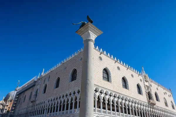 Detalhe Fachada Principal Palácio Dodge Praça San Marco Veneza Fotos De Bancos De Imagens Sem Royalties