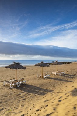 Puerto del Carmen sahilinde sabah, Lanzarote, Kanarya Adaları, İspanya