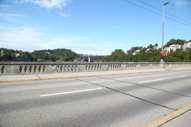 Katran Yolu Dokusunu kapat