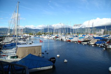 Plajdaki park tekneleri