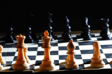 Masadaki Satranç Paraları