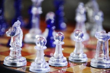 Masadaki Satranç Paraları