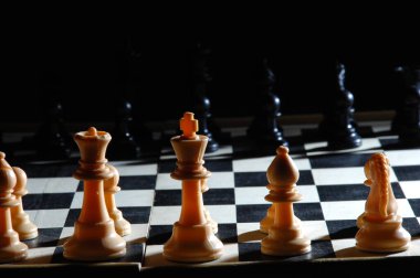 Masadaki Satranç Paraları