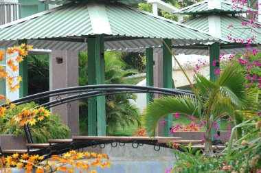 Modern Binanın Dışı