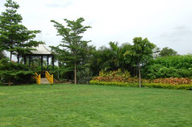 Modern Binanın Dışı