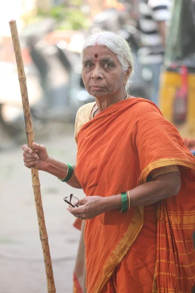 Indian Old Women Road Hyderabad India 5Th Dec 2022 — Stock Photo, Image