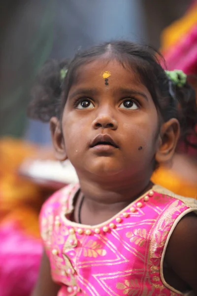 貧しい少女子供ハイデラバードインド2022年12月5日 — ストック写真