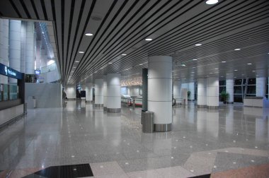 Havaalanındaki Bir İnsan Silueti