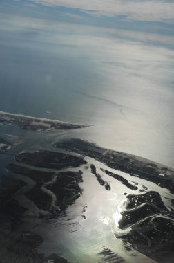 bir denizin havadan görünümü