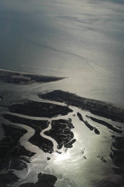 bir denizin havadan görünümü