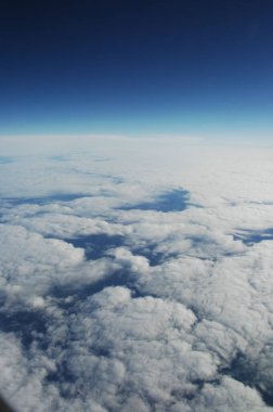 Mavi Gökyüzü ve Bulutlar