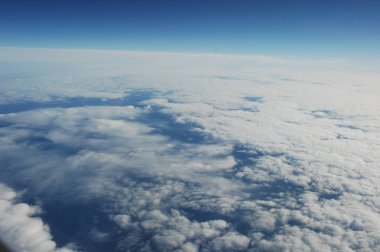 Mavi Gökyüzü ve Bulutlar